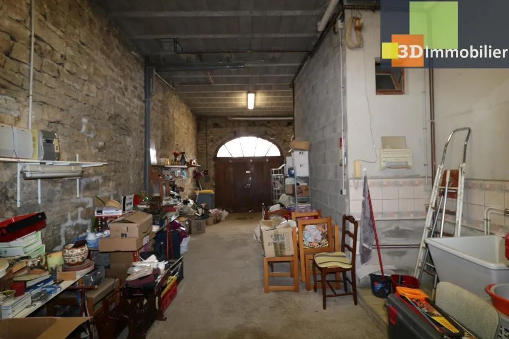 Garage - Maison Vigneronne avec Jardin à Domblans