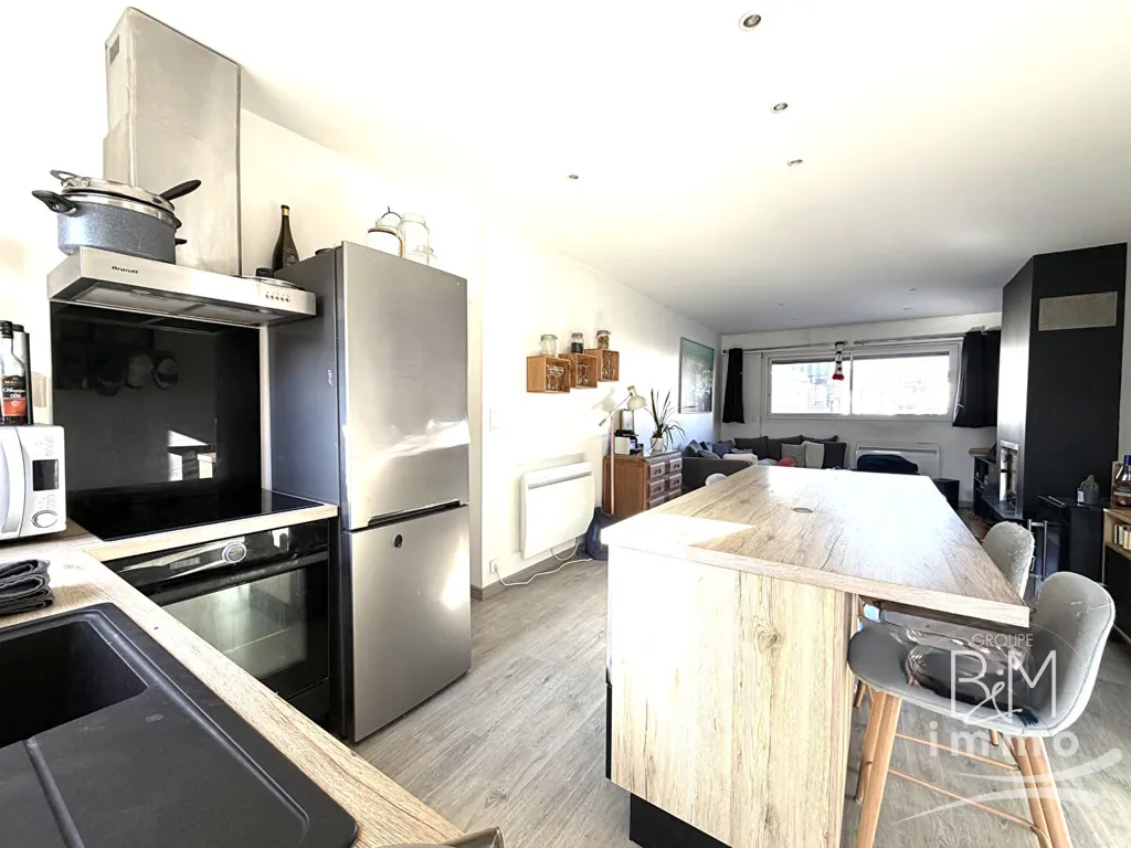 Cuisine - Appartement Duplex avec Jardin au Centre de Tosse