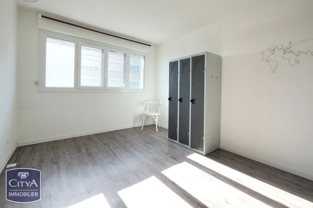 Magamistoad - Renovated Flat with Balcony in Rue Albert 1er
