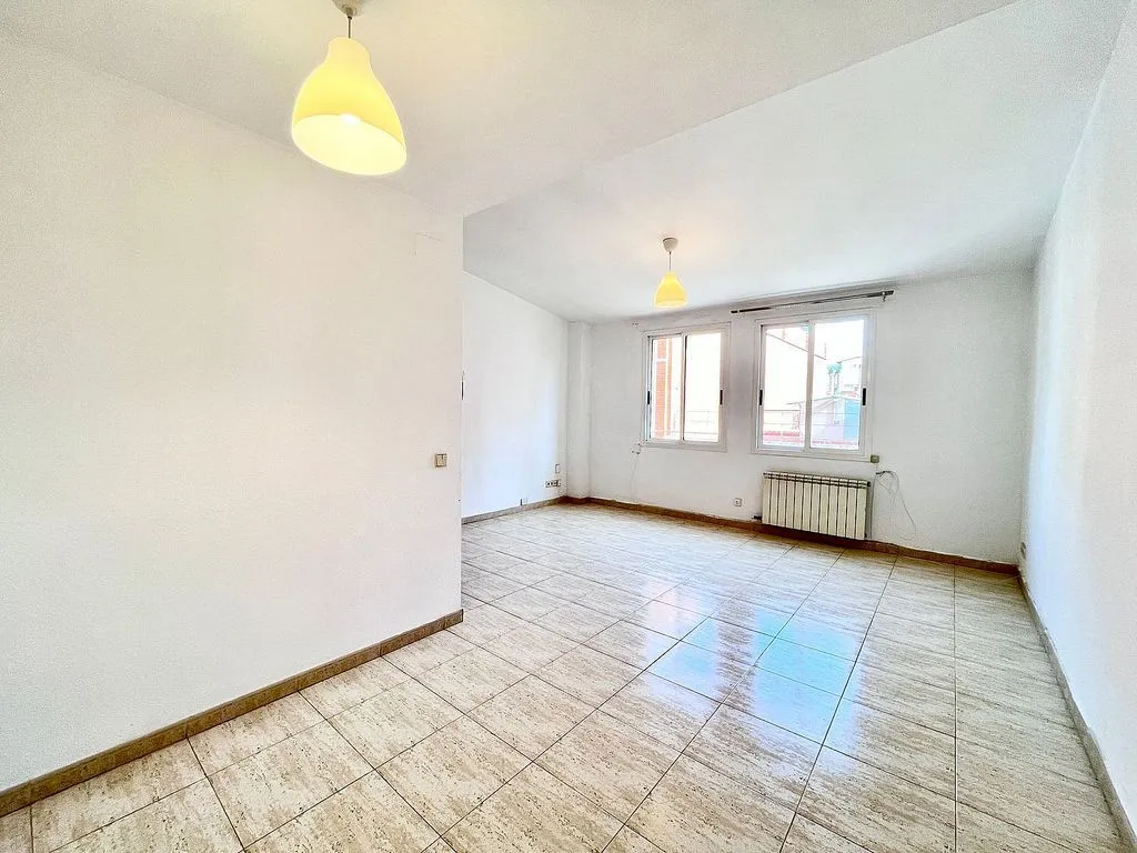Toad - Duplex with Buhardilla in Collblanc