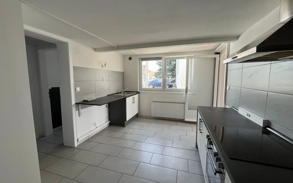 Cucina - Two-Let Apartment Complex in Dalhunden