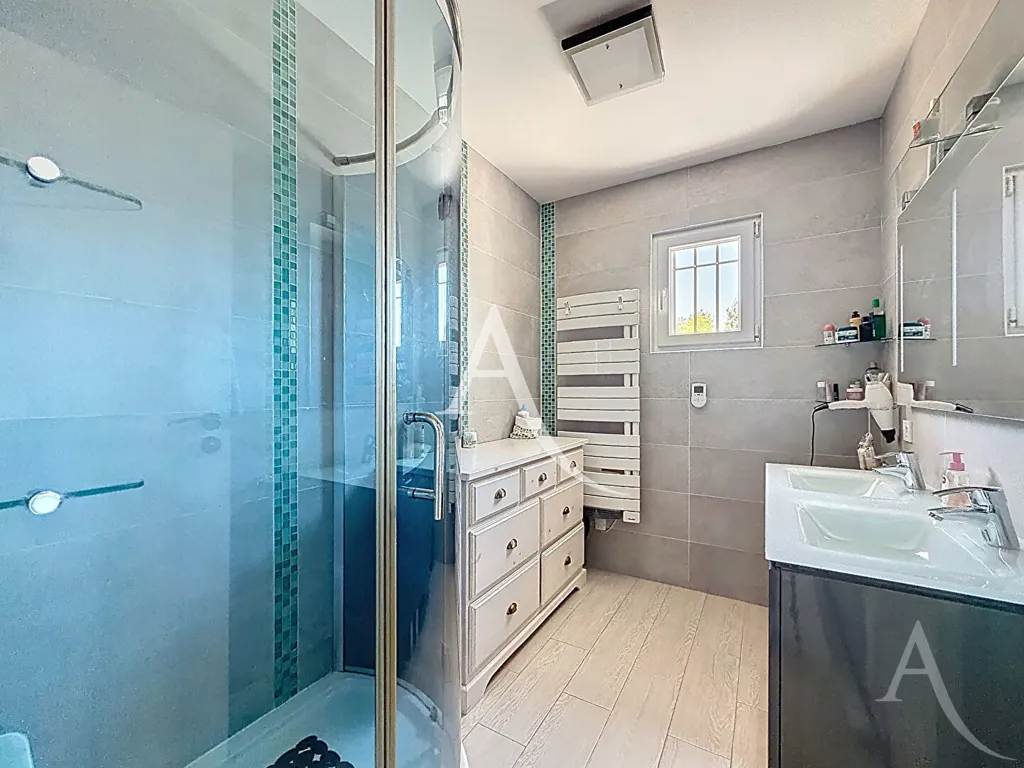 Vannitoad - Contemporary House with Pool in Brioudes