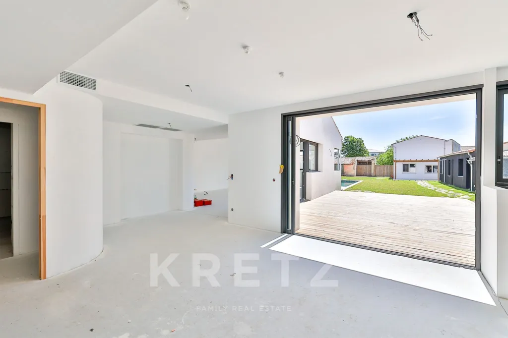 Living Room - Renovated House with Pool in La Flotte