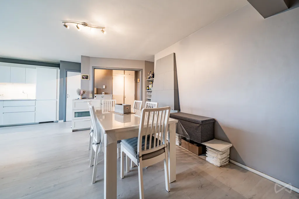 Söögituba - Bright Apartment with Balcony on Marius Renard