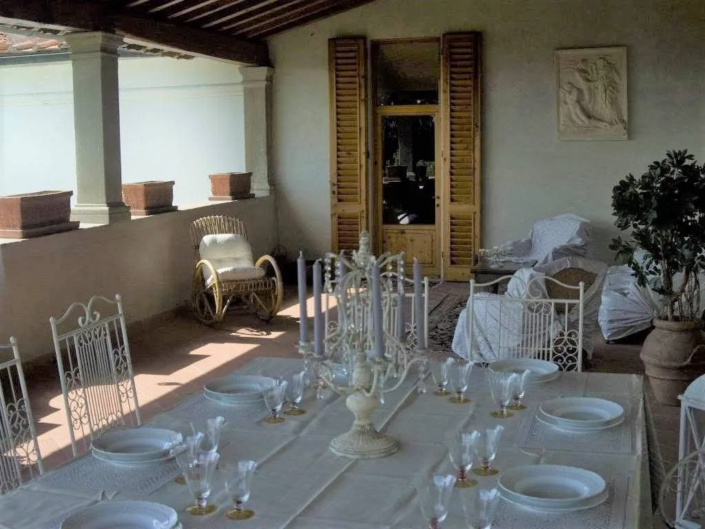 Salle à manger - Historic Villa with Panoramic View in Fiesole