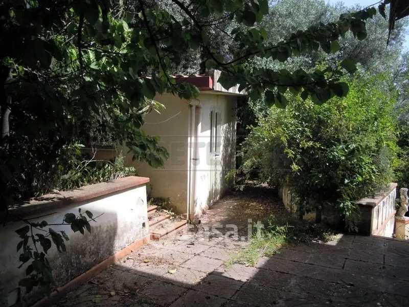 Jardin - Bifamiliar Villa with Balcony in Caltanissetta