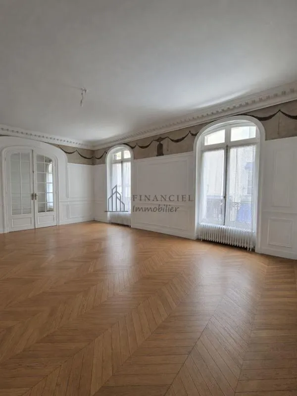 Soggiorno - Haussmannian Flat with 3 Bedrooms in Marais