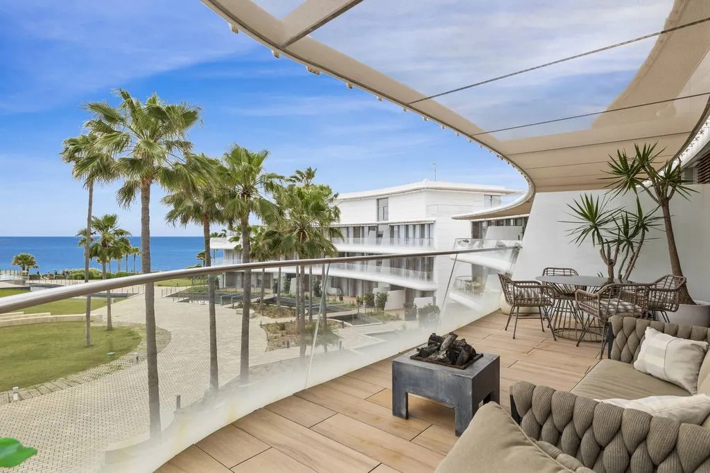 Balcon - Beachfront Luxury Apartment in Estepona