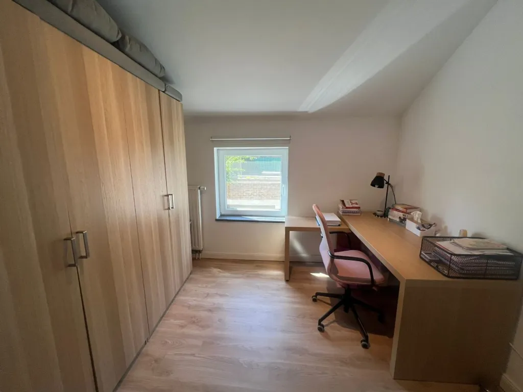 Bureau - Rijwoning avec 2 Chambres à Sint-Truiden