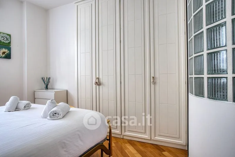 Chambres - Trilocale with Balcony near Piazza Firenze, Milan