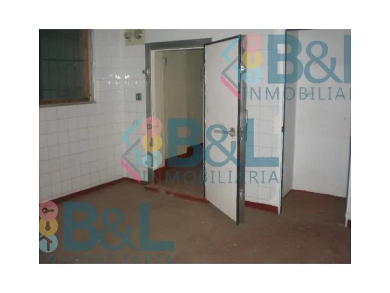 Commercial property in Cala