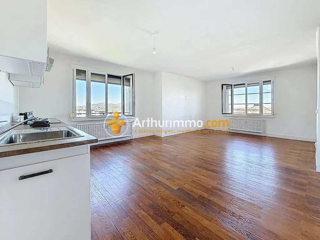 Elutuba - Flat with View on Fourvière in Lyon 9th
