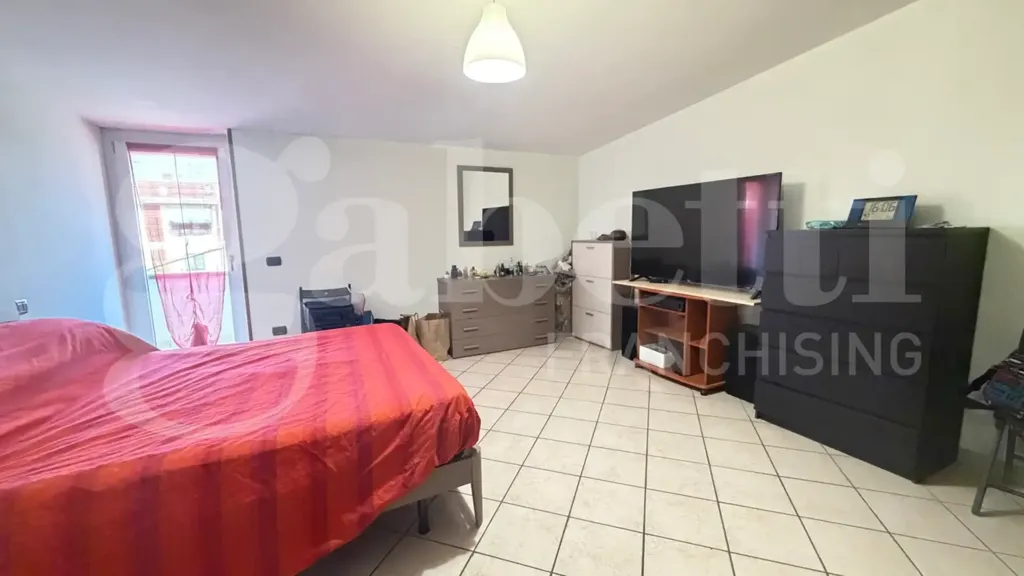 Chambres - Three-Bedroom Apartment in Marcianise