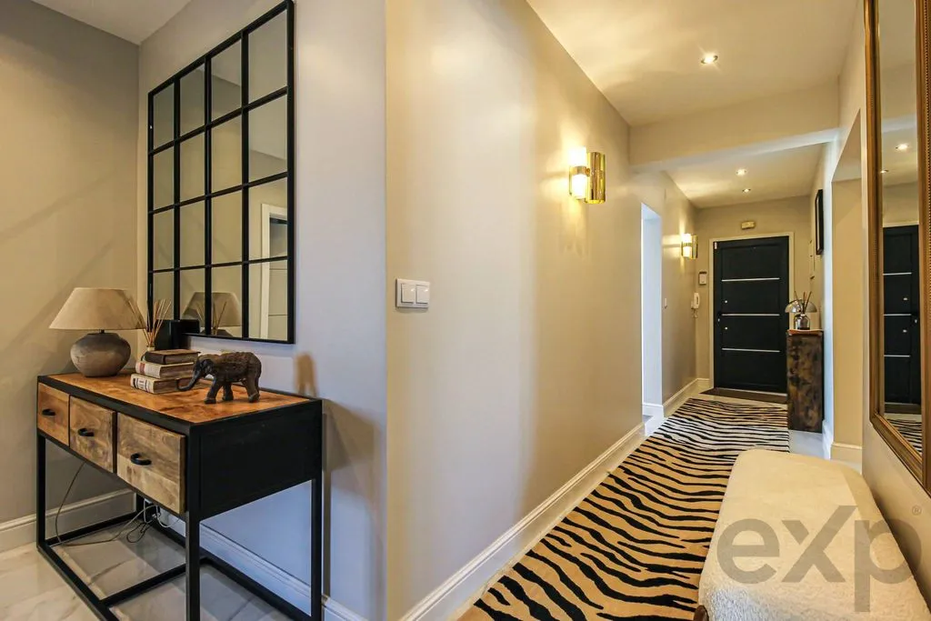 Entrée - Luxury Penthouse with Panoramic Views in Portimão