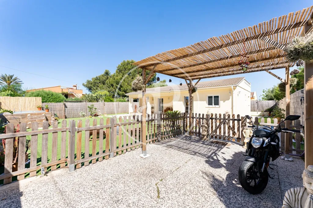 Terrasse - Renovated Chalet with Sea View in Badia Blava