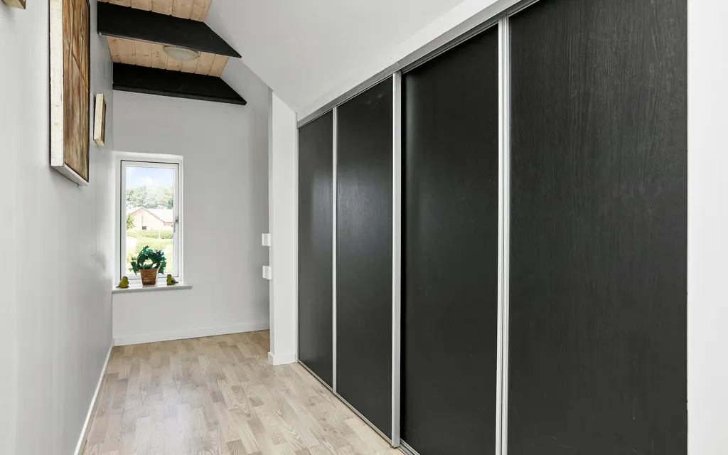 Stanze - Modernised Villa with Open Fields View near Hatting