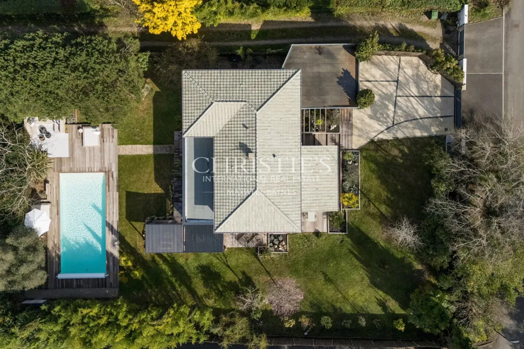 Õhuvaade - Renovated House with Pool in Bouliac