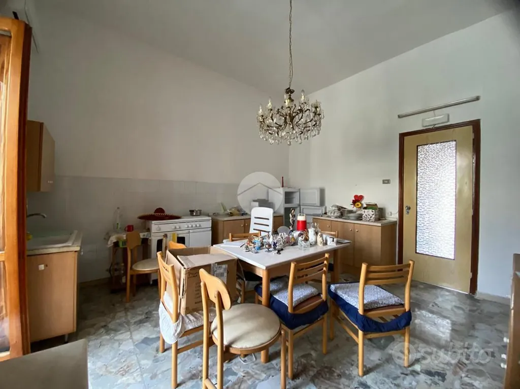 Salle à manger - 3-Room Apartment with Balcony in Naples