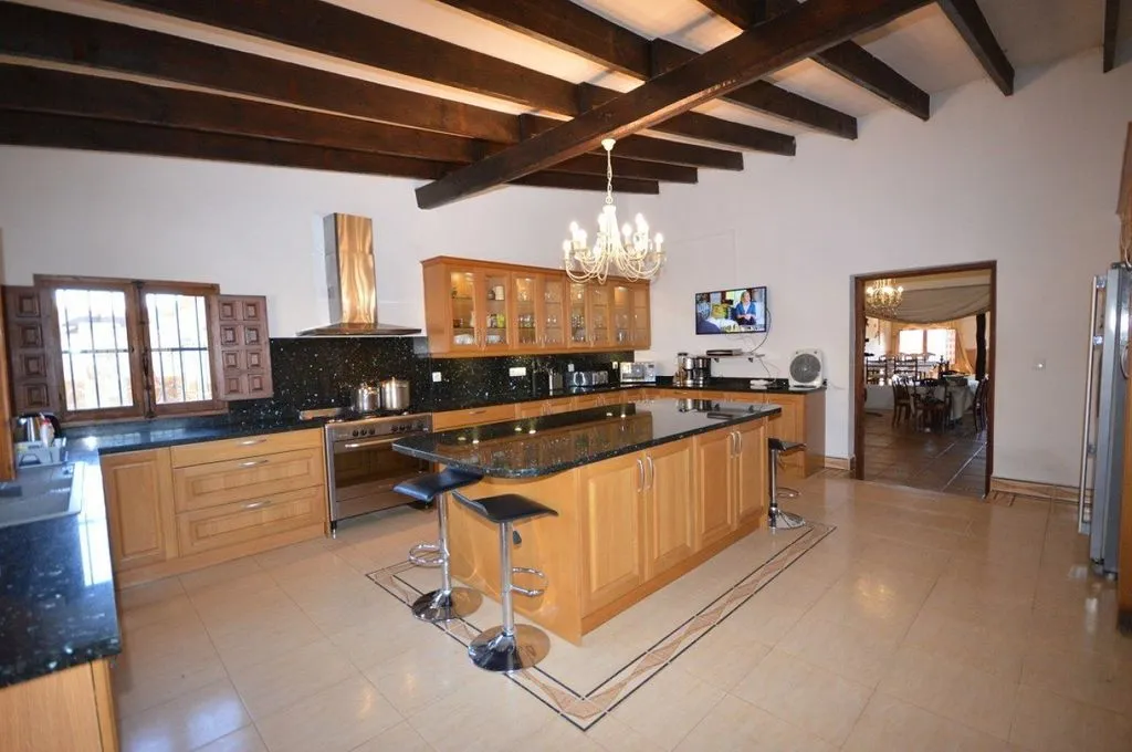 Köök - Luxury Farmhouse with Pool in Monóvar