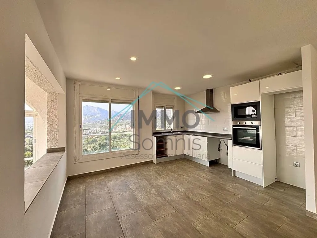 Cuisine - Renovated Villa with Views in Roses