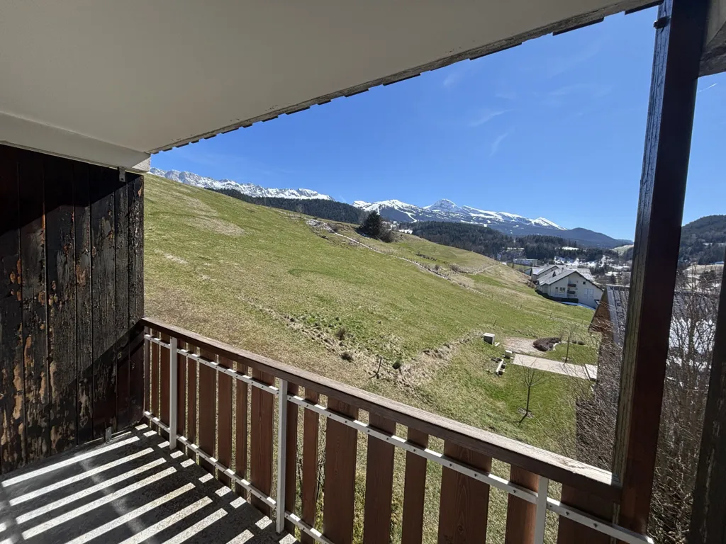 Rõdu - Flat with Balcony in Villard