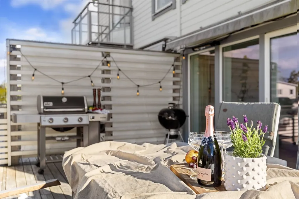 Terrasse - Parhouse with Sea View in Torsbyfjärden