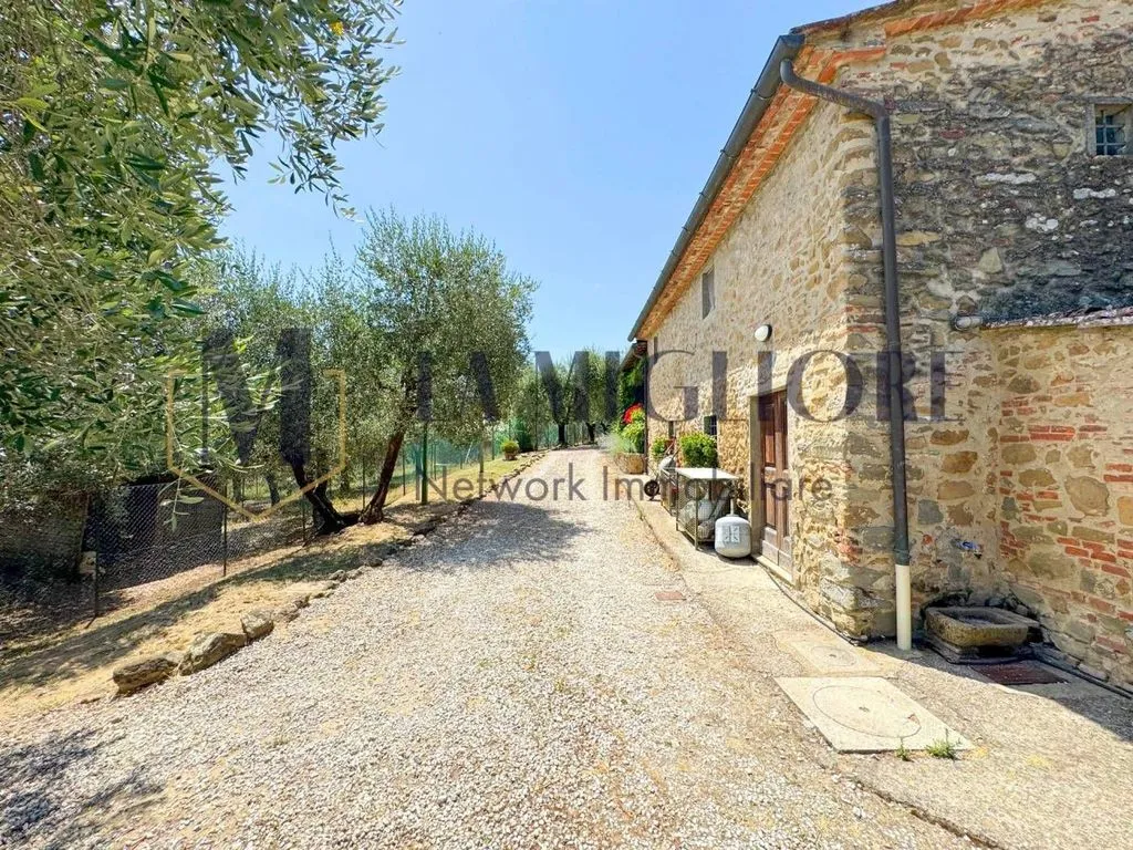 Extérieur - Rustic Villa with Olive Grove in Serravalle Pistoiese
