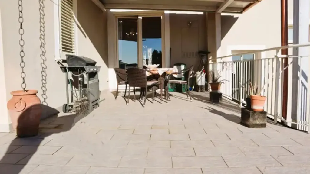 Terrass - Rustic-Modern Apartment with Terrace in Empoli