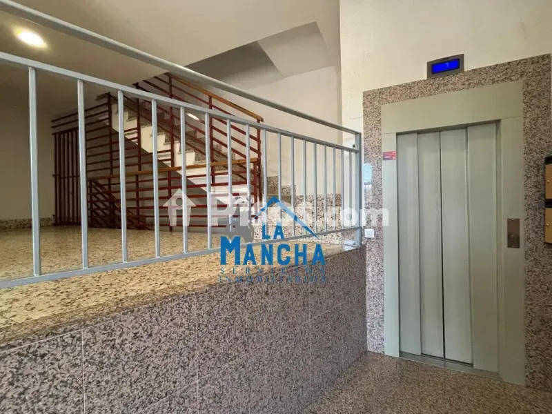 Esik - Apartment with Balcony near Albacete Fair