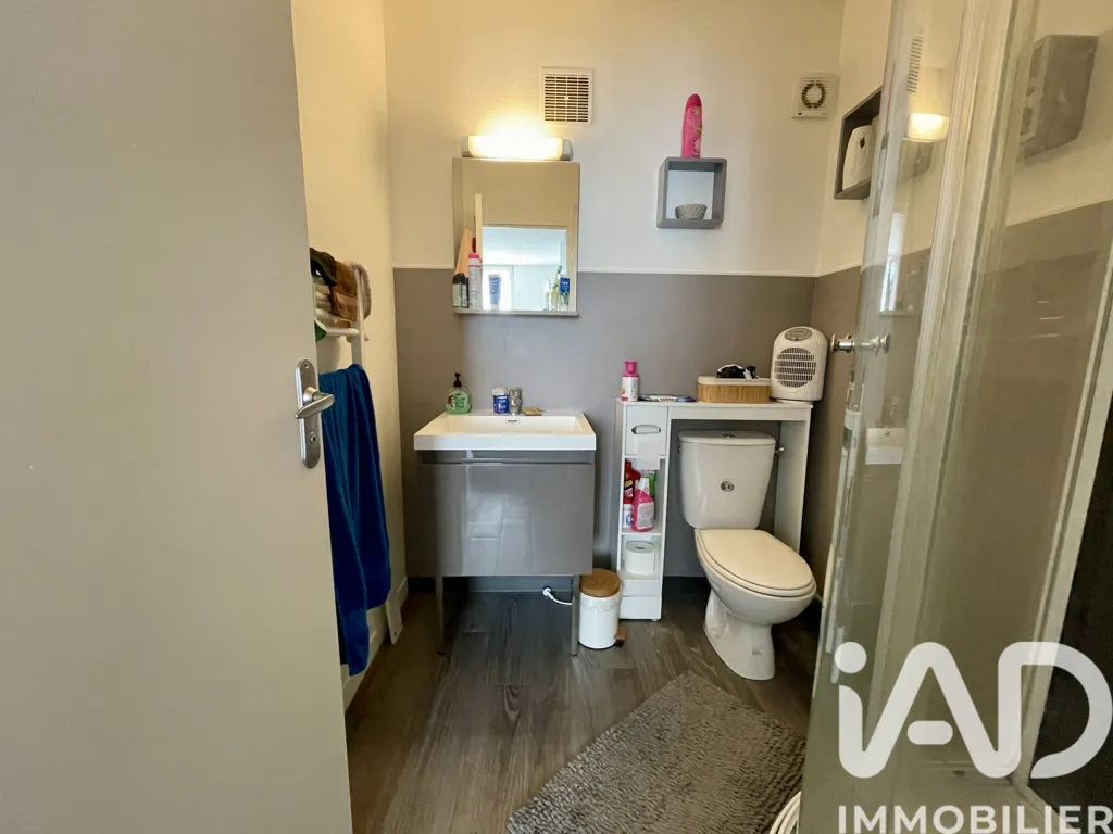 Bagni - Studio with Communal Amenities in Limoges Centre