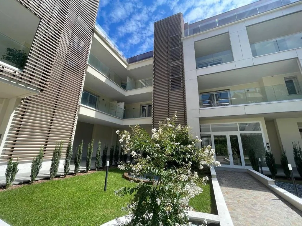 Jardin - Luxury Apartment with Tech Features in Legnano