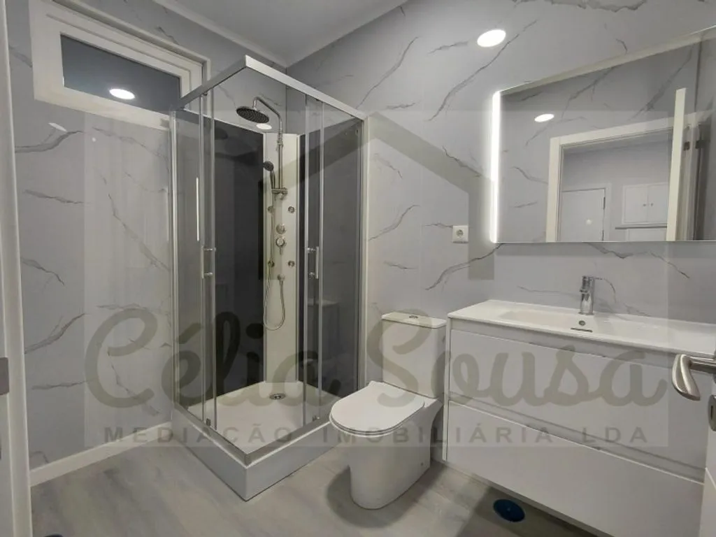 Salles de bain - Luxury Flat with Sea Access in Oeiras