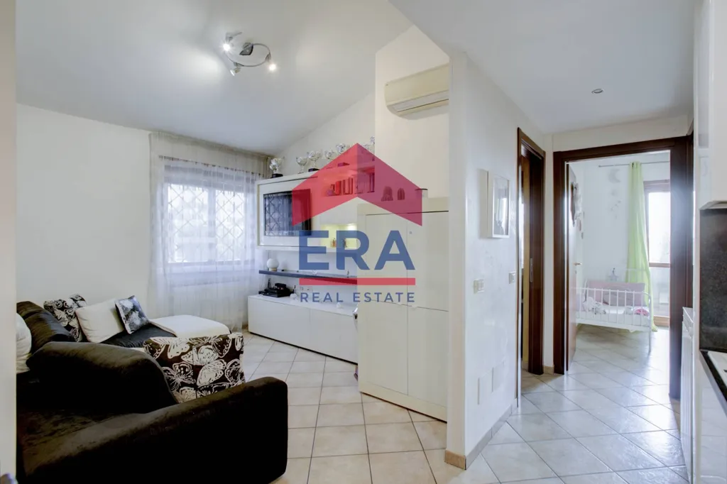 Séjour - Apartment with Balcony in Central Infernetto, Rome
