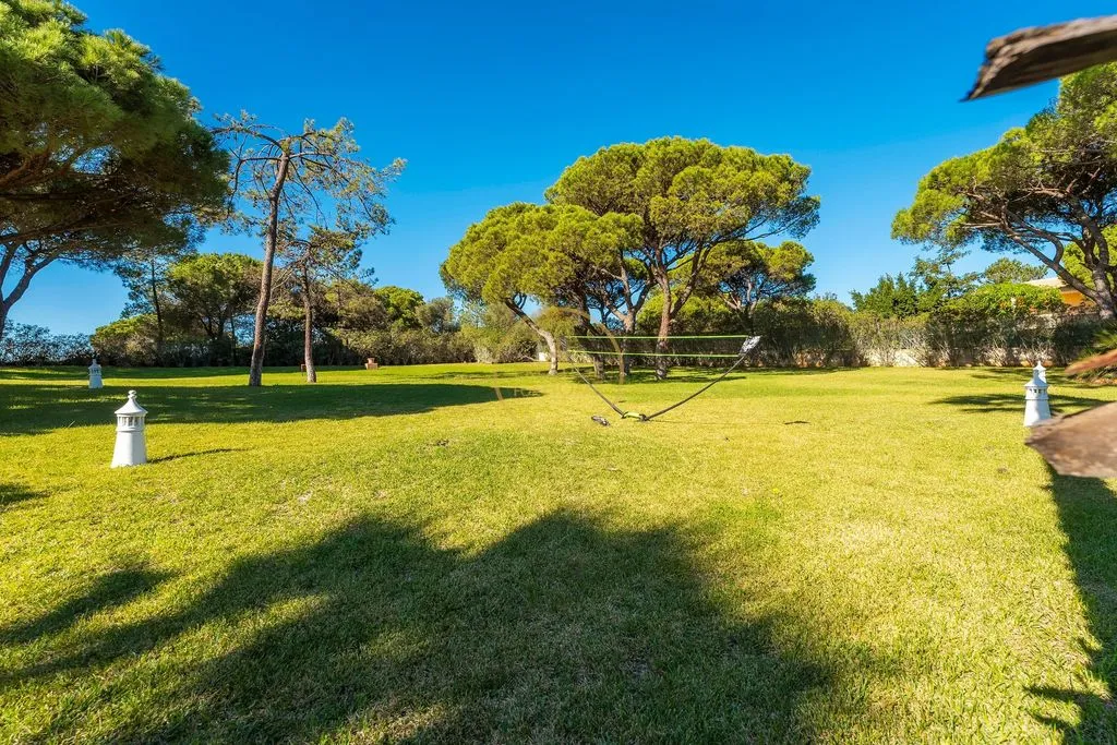 Aed - Luxury Villa with Pool in Quarteira