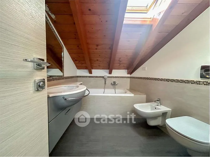 Salles de bain - Two-Bedroom Flat with Balcony in Cislago
