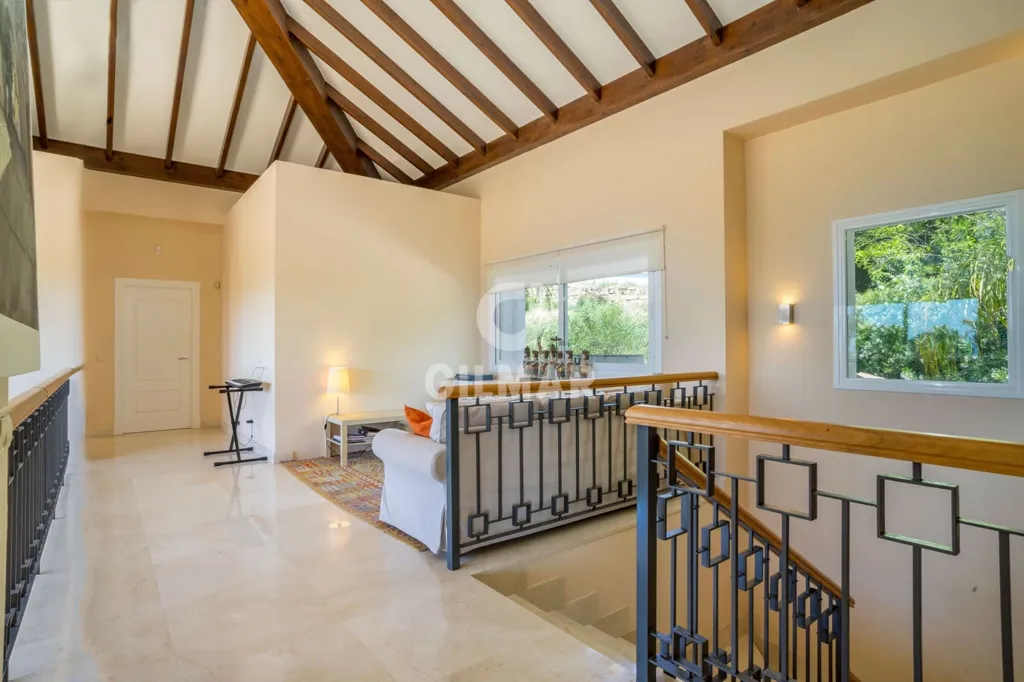 Elutuba - Luxury Villa with Sea View in Benahavís