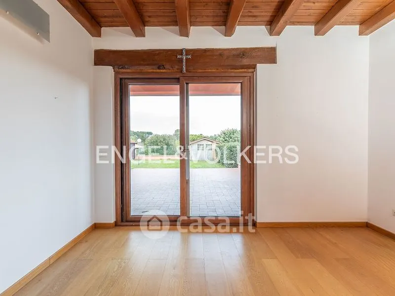 Pièces - Villa with Pool and Park in Rome North