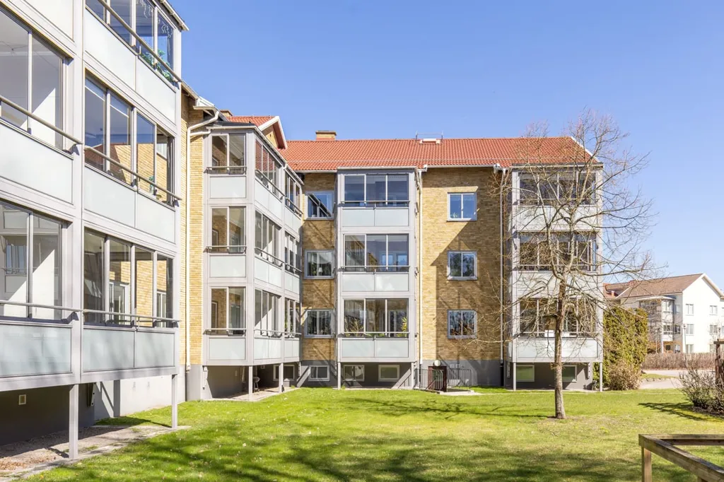 Jardin - Bright Two-Bedroom with Balcony in Kalmar