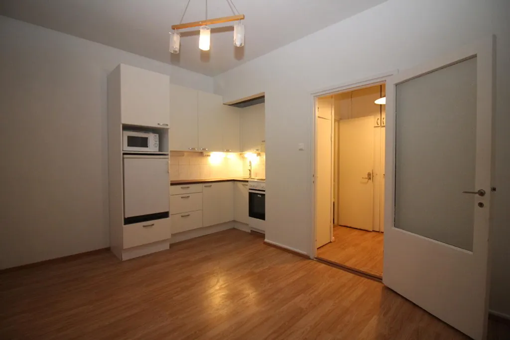 Cucina - Bright 4th Floor Flat with Garden in Pori Centre