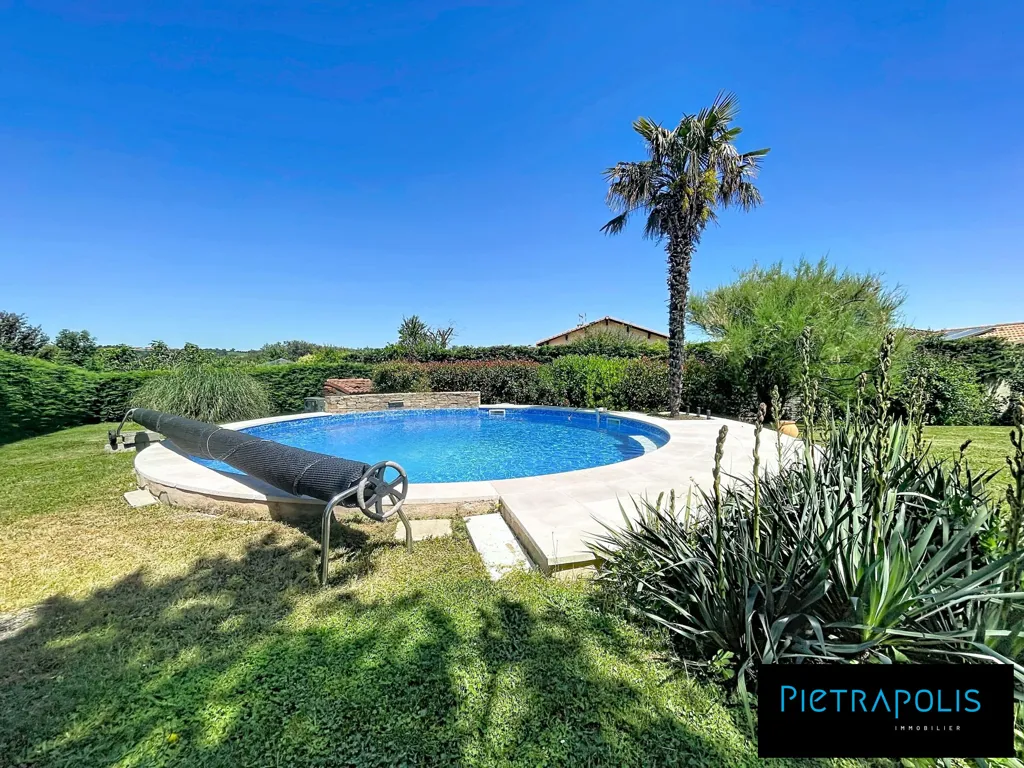 Piscina - Renovated House with Heated Pool in Chassagny