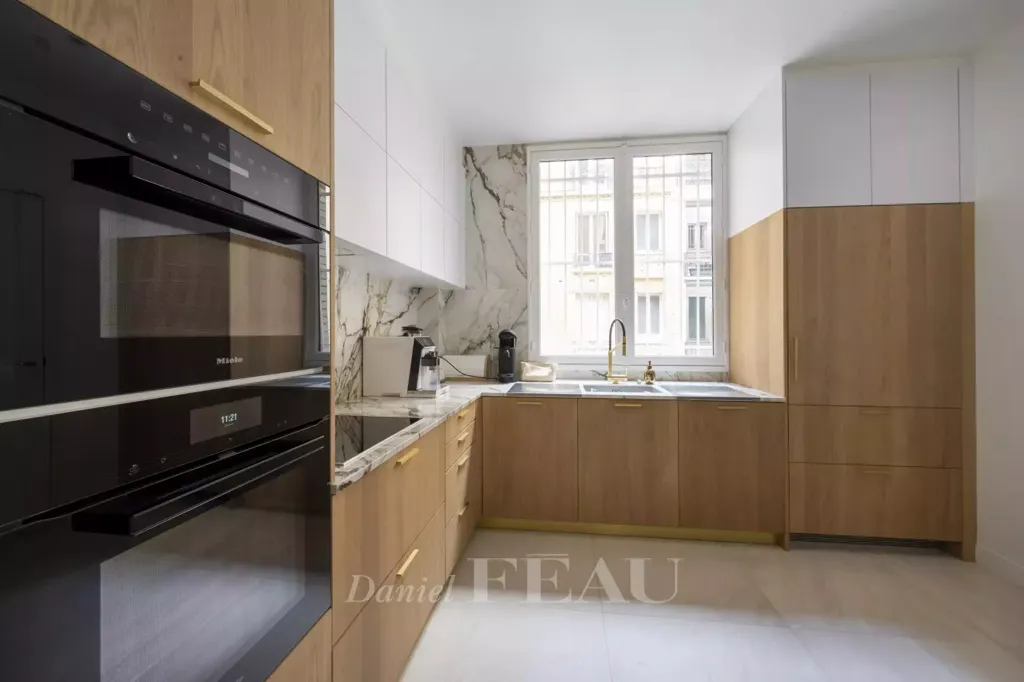 Köök - Luxury Apartment with Eiffel View in Paris