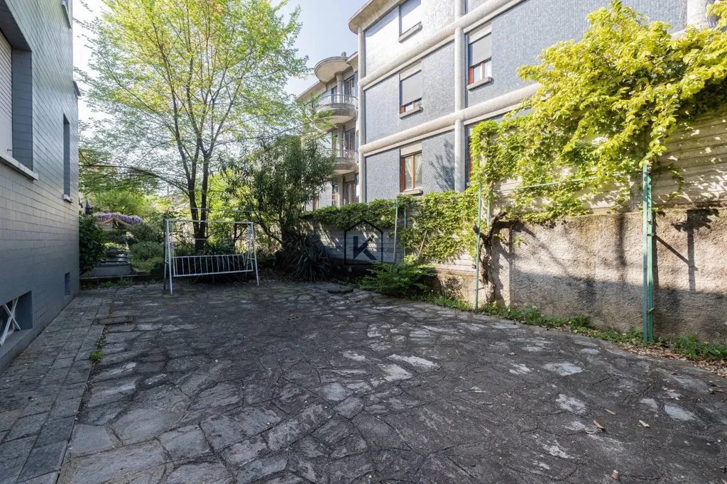 Garden - Luxury Villa with Private Garden in Milan
