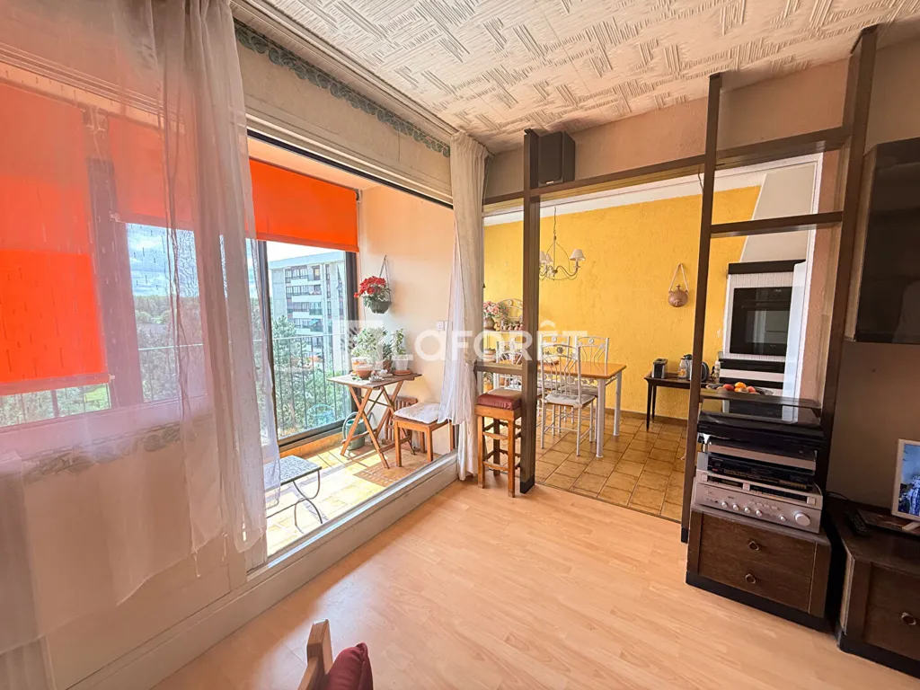 Séjour - Appartement avec Vue Dégagée aux Mureaux