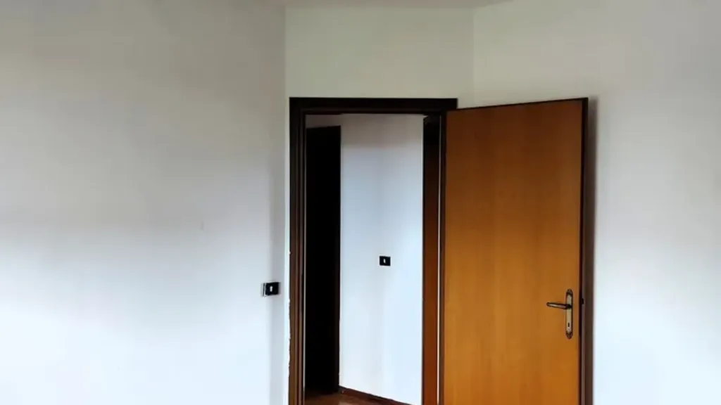 Esik - Spacious Three-Bedroom Apartment with Terrace in Adria