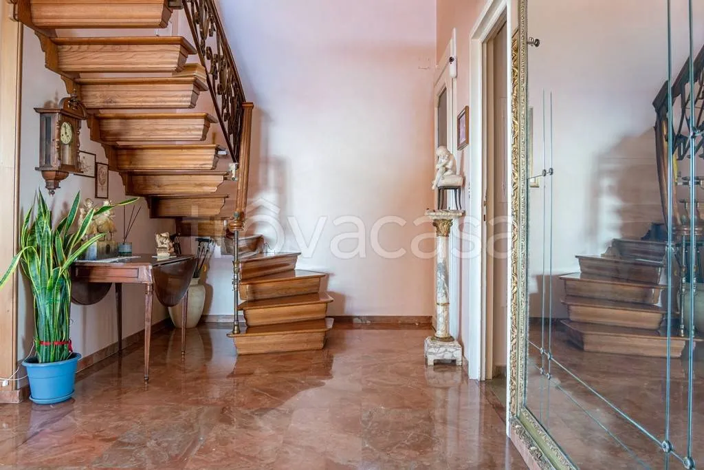 Pièces - Prestigious Apartment with Panoramic View in Turin
