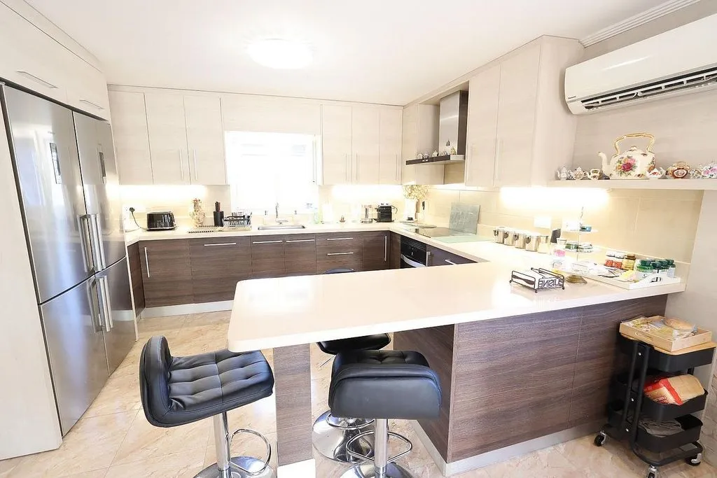 Cuisine - Luxury Villa with Private Pool in Torrevieja