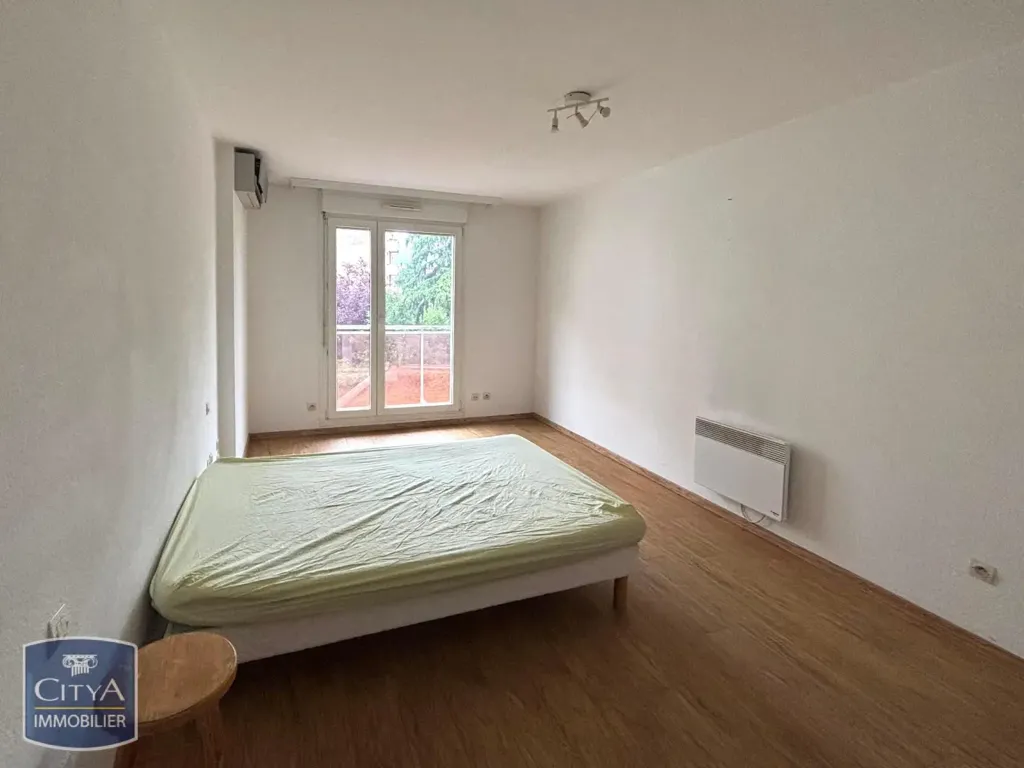 Chambres - Appartement Meublé 4 Pièces avec Balcons à Strasbourg