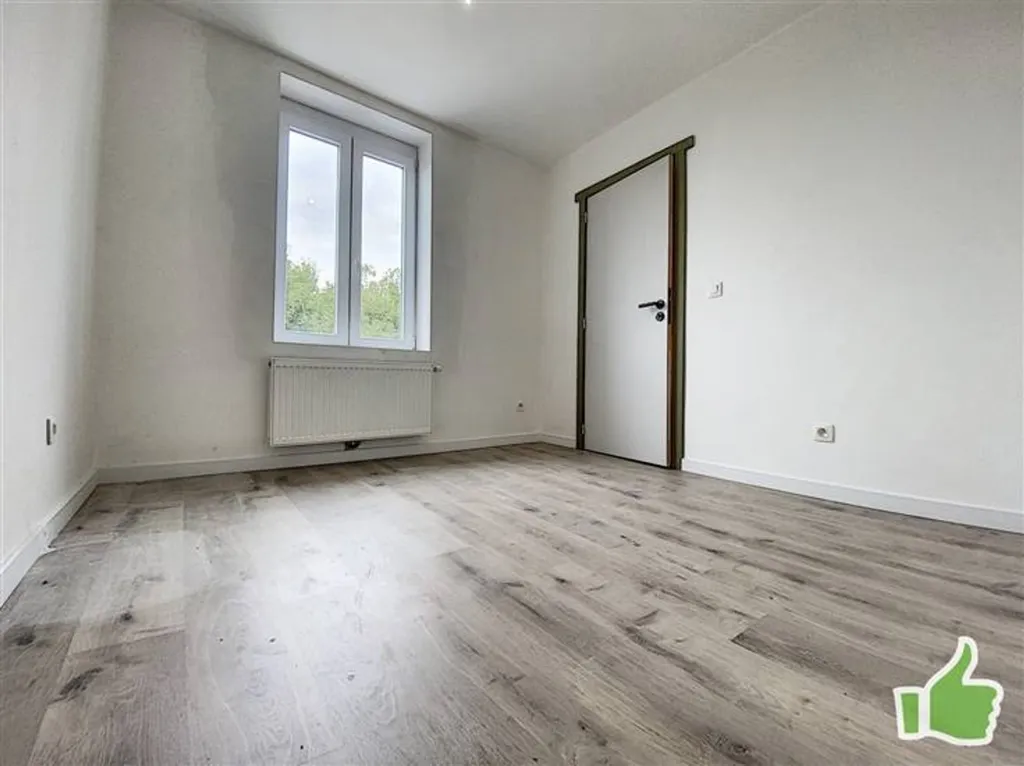 Pièces - Maison avec Jardin et Cuisine Équipée à Luingne