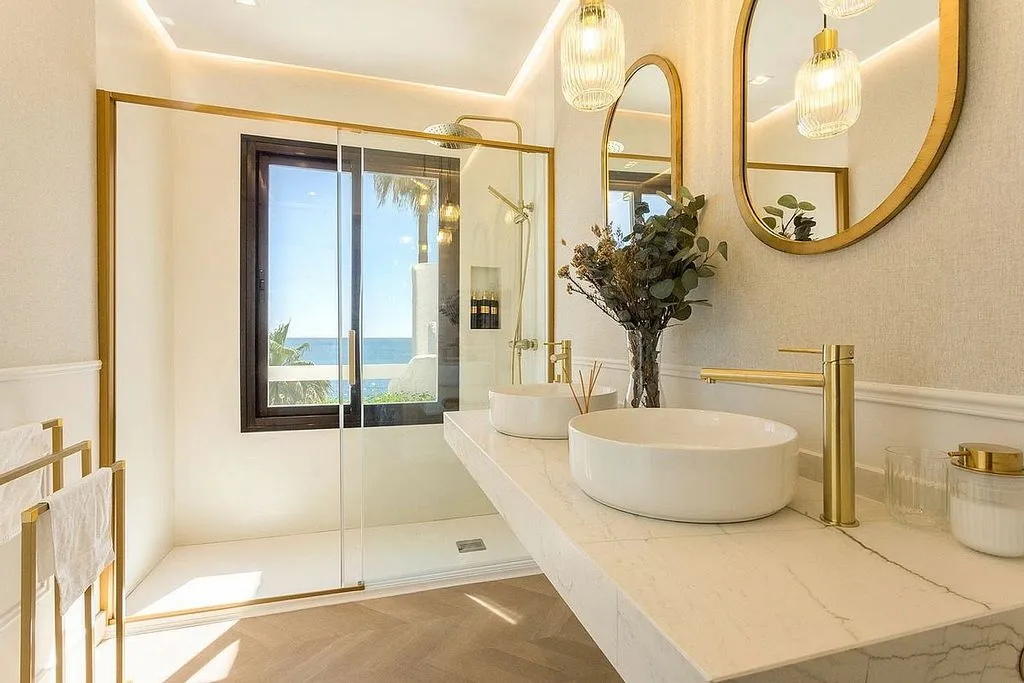Vannitoad - Twin-Adjoined House with Sea View in Casares