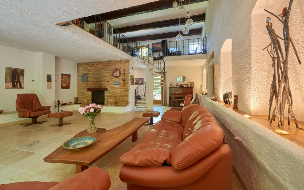 Living Room - Renaissance House with Pool in Manosque